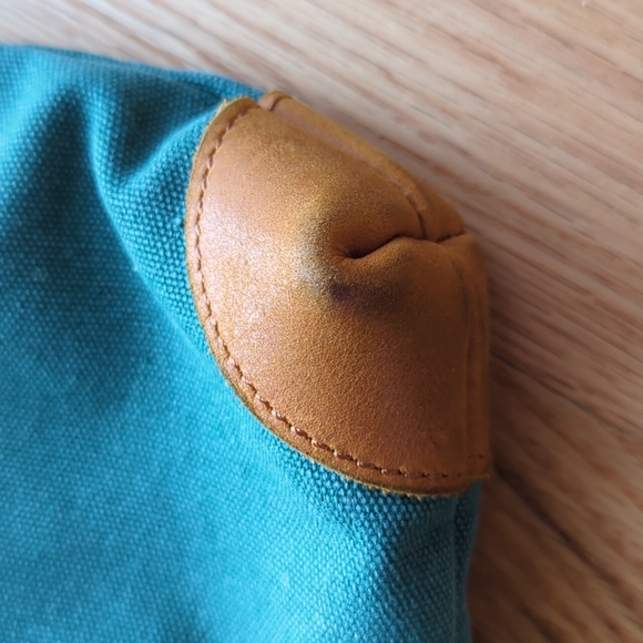 Davan. Women's Shoulder Bag. - Picture 3 of 13